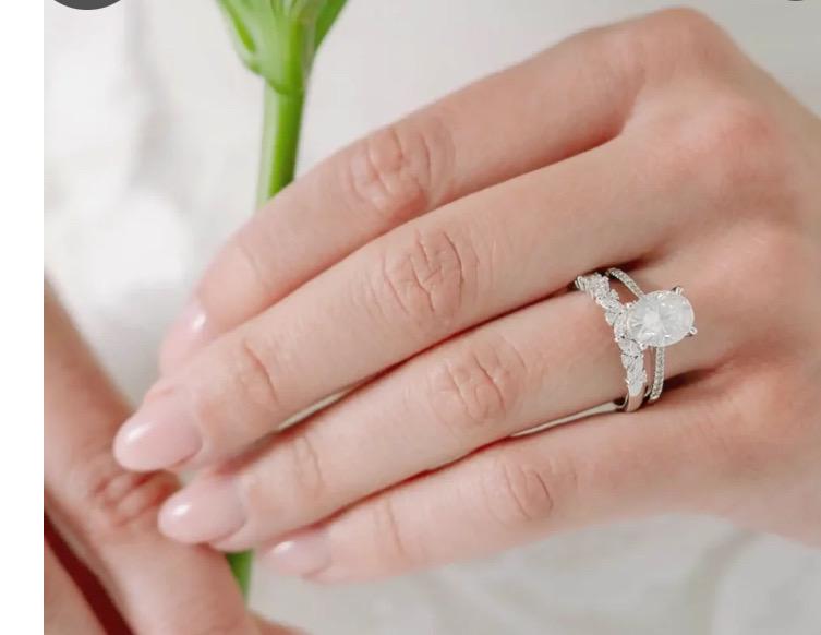 Oval Cut Moissanite Engagement Ring 10Ct  with Band