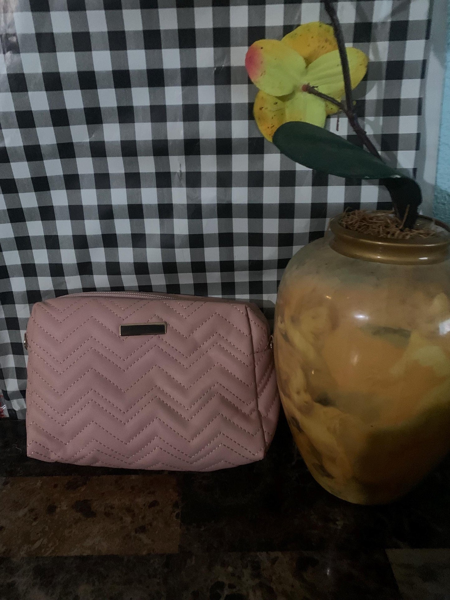 Women's Lightweight Crossbody Bag with Detachable Strap - Pink