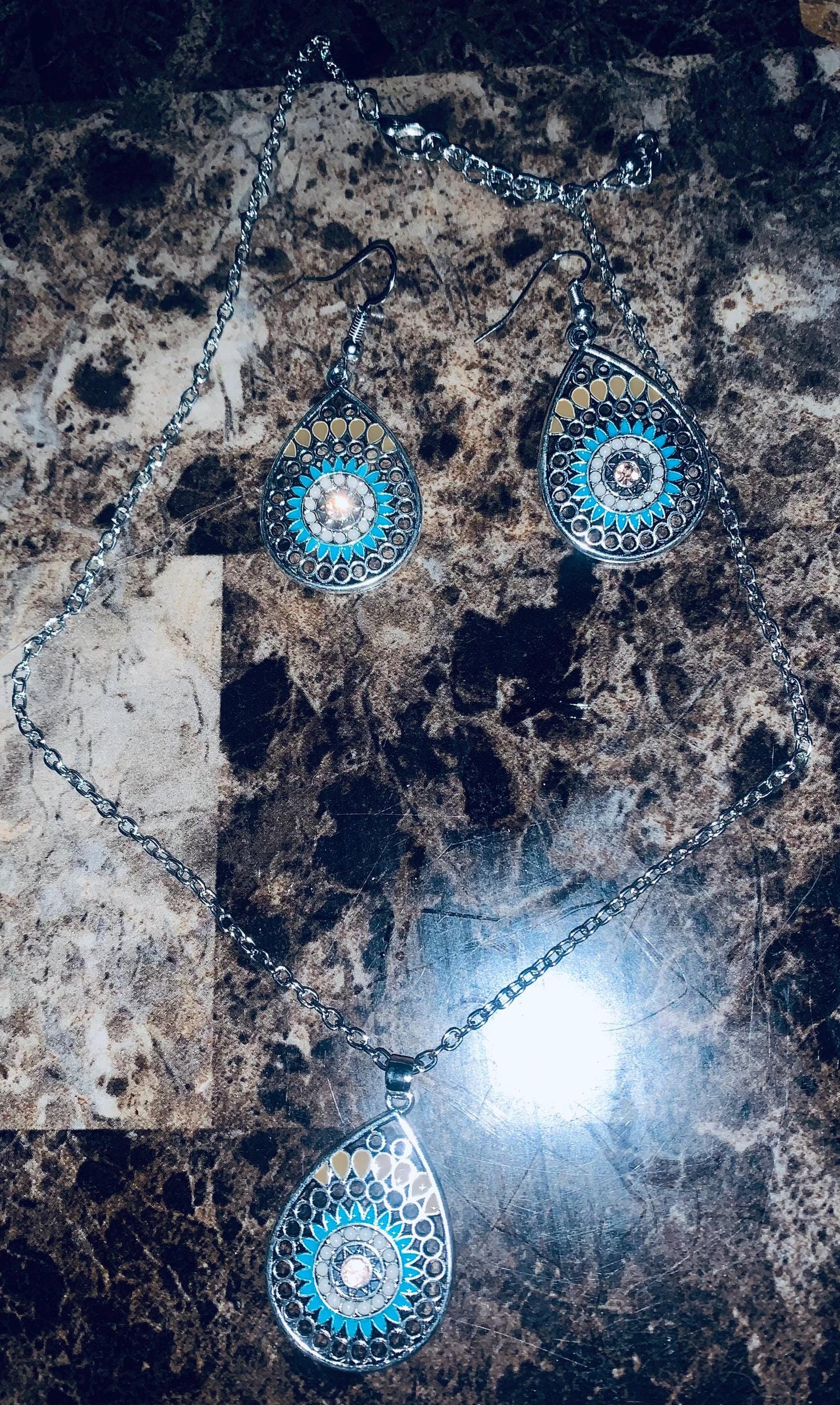 3 PC Retro Set with Silvery Water Drop Hallow Style